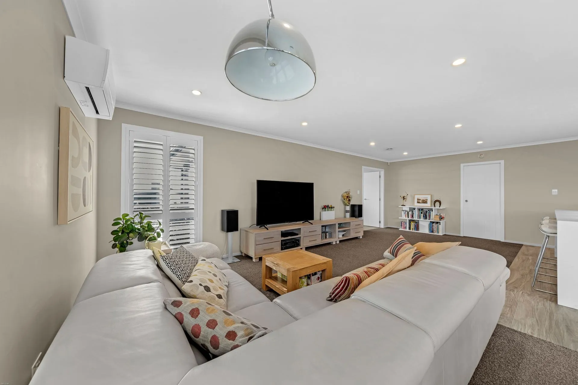 5 NOBLE LANE