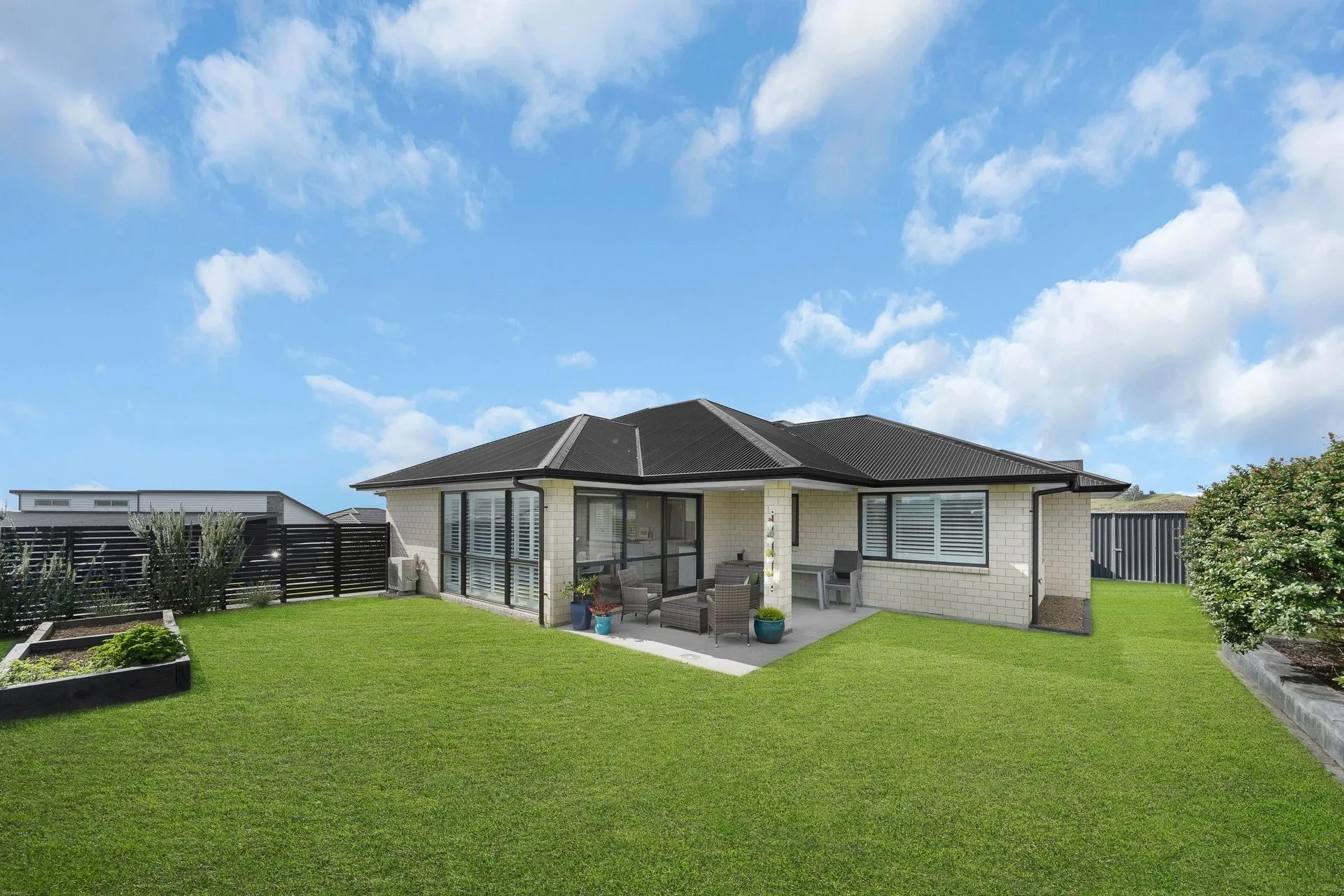 5 NOBLE LANE