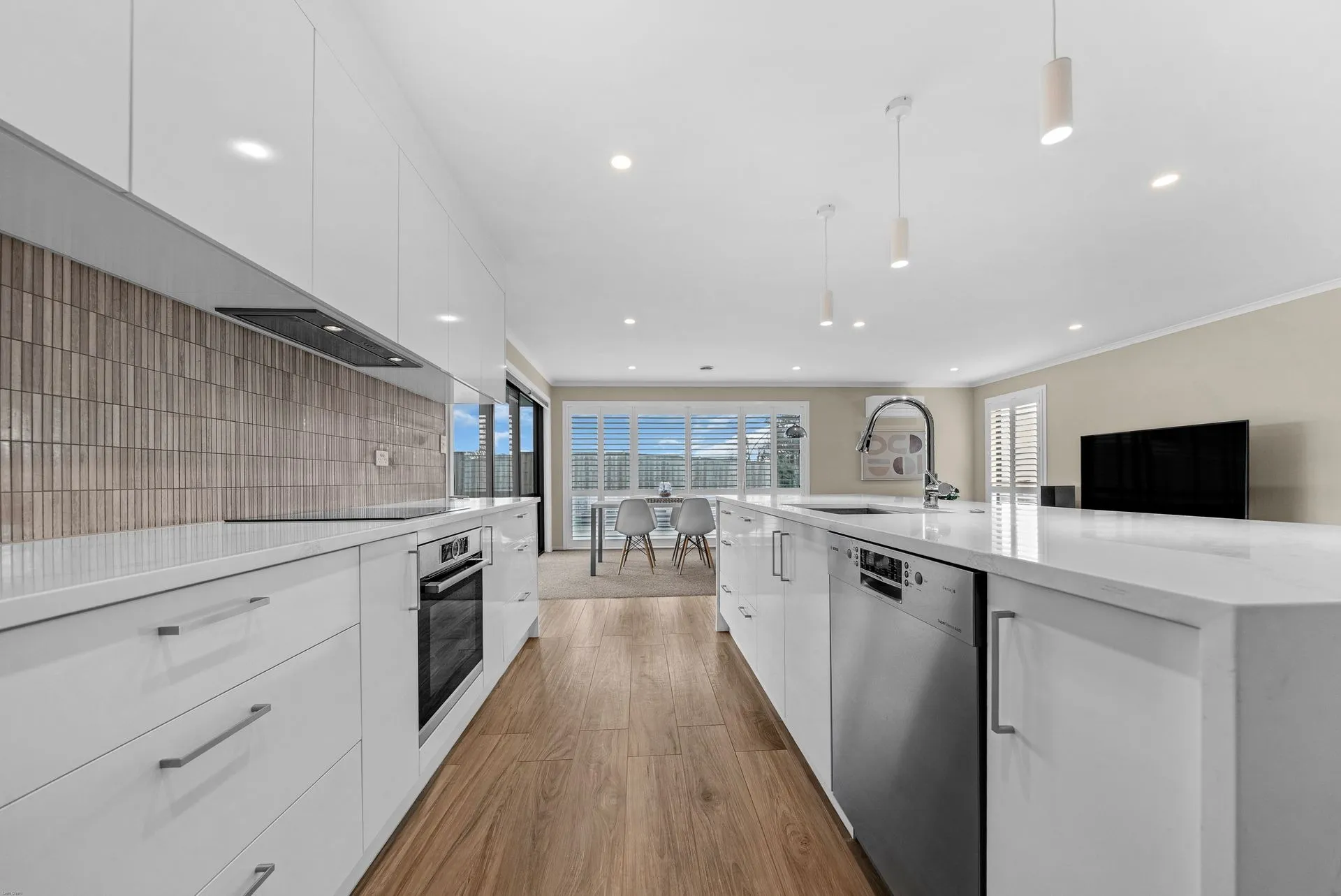5 NOBLE LANE