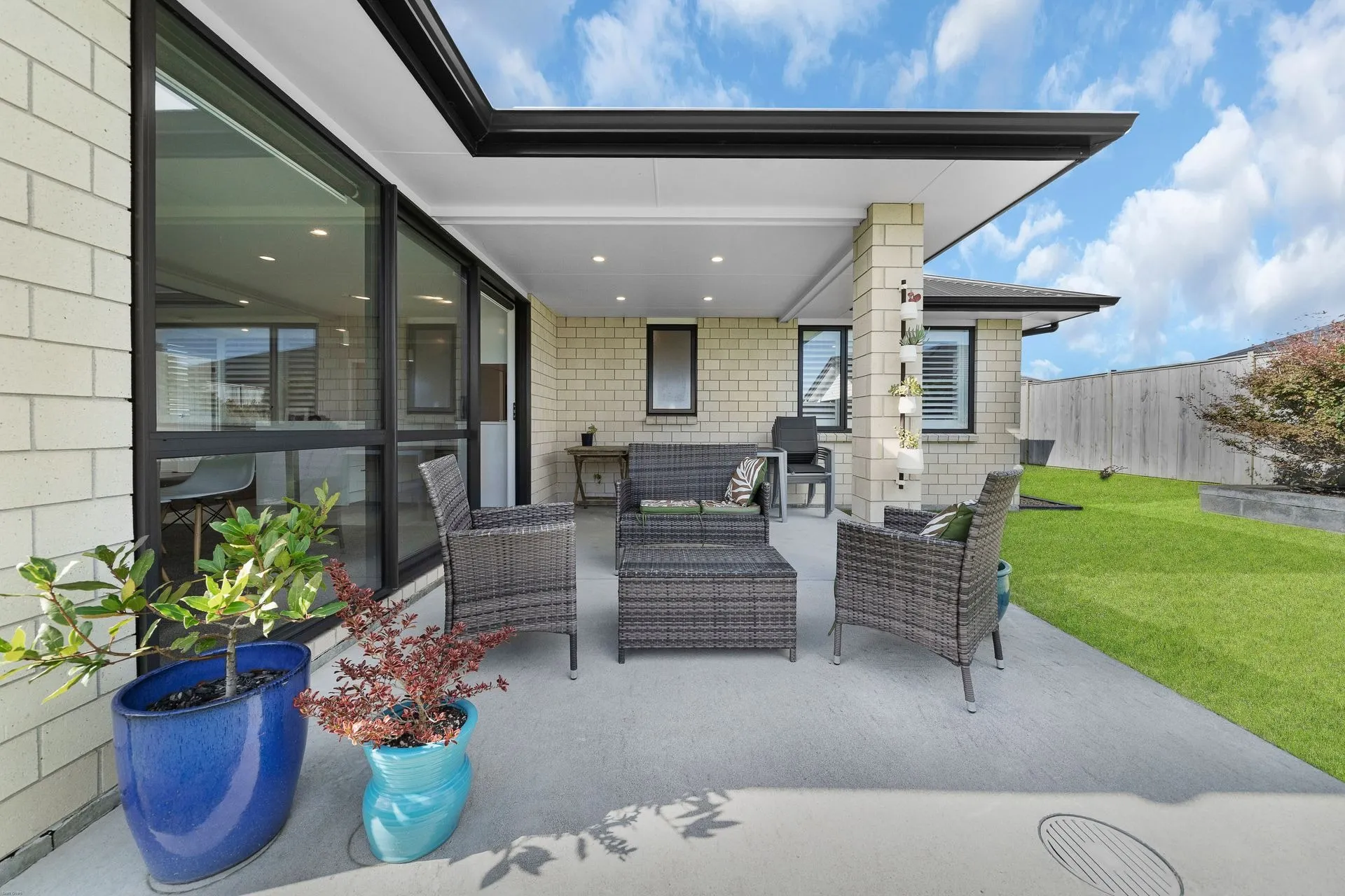 5 NOBLE LANE