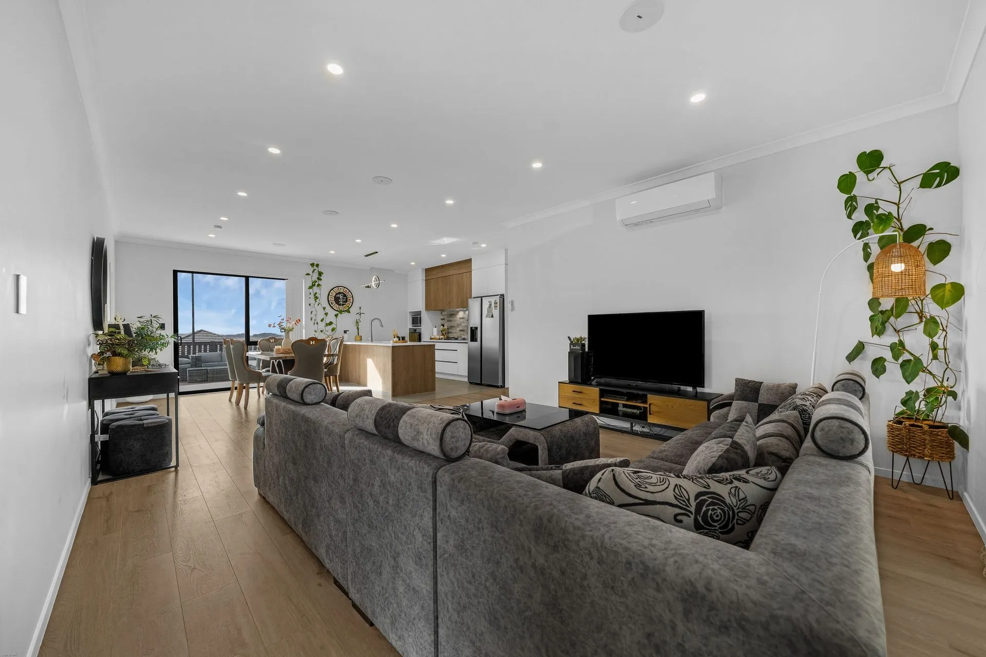 5 VIV GREEN PLACE